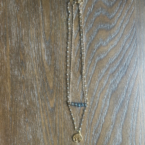 Layering necklaces - Picture 3 of 4